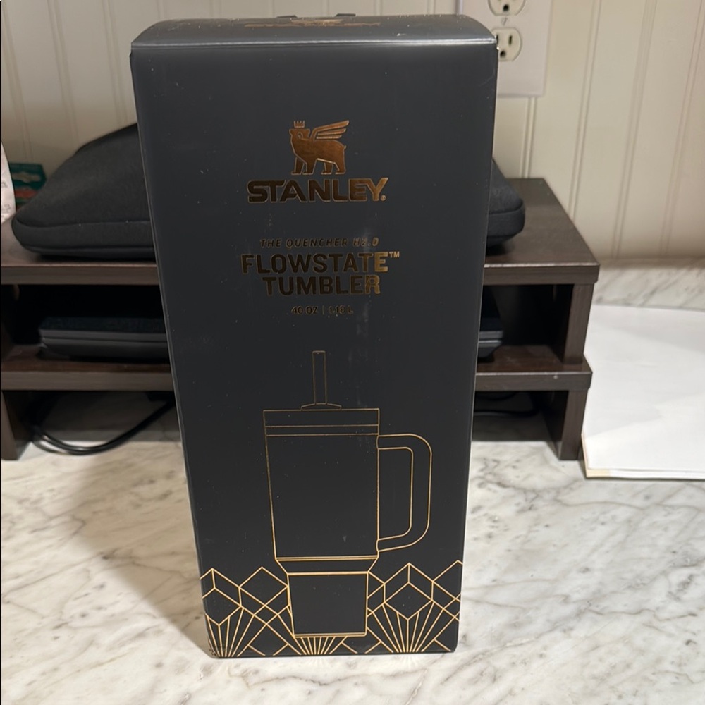 Stanley Flowstate Tumbler 40 oz